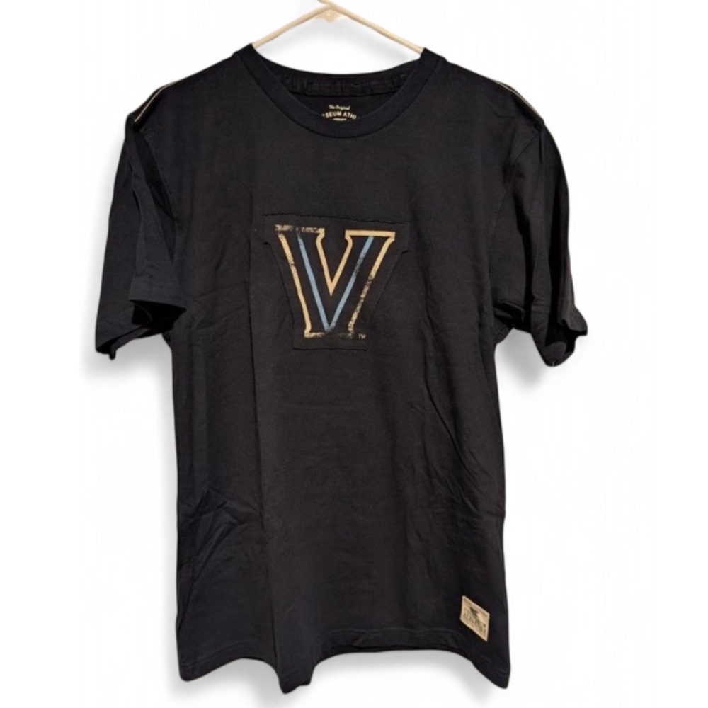 NWT Villanova University Women’s Retro Colosseum White & Navy Short Sleeve Tee